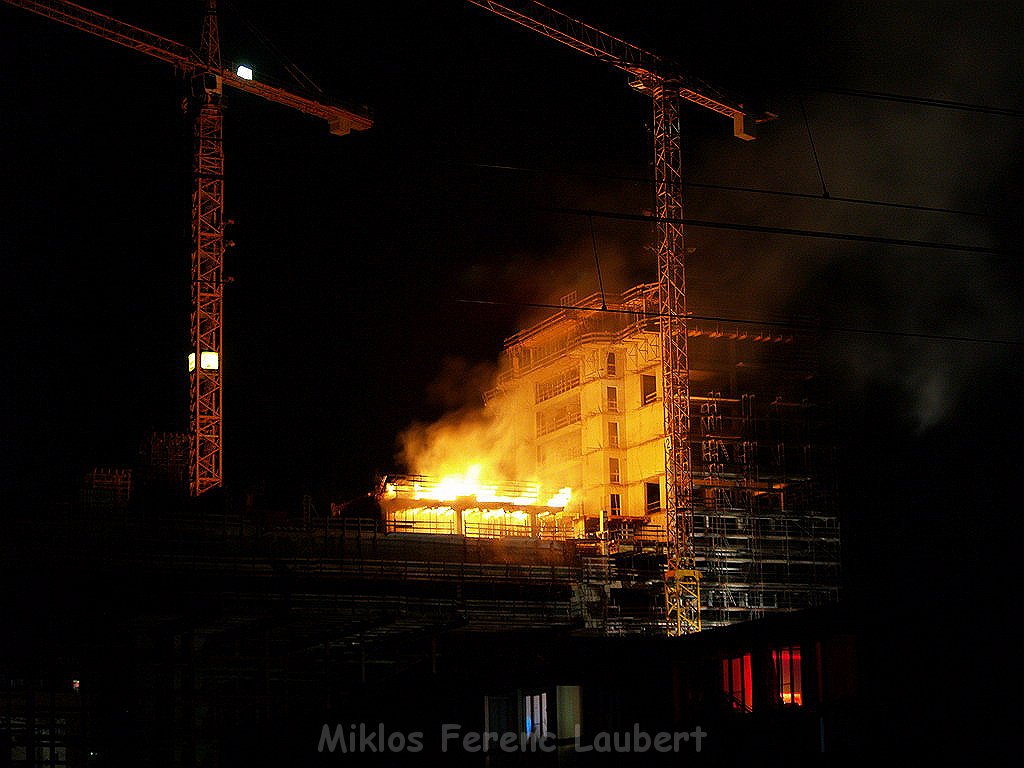 Feuer Baustelle 3ten Kranhauses Koeln Rheinauhafen P448.JPG